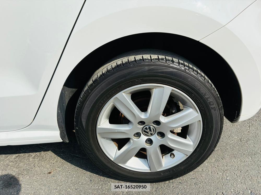 VolksWagen POLO 2011-06 7721546-30