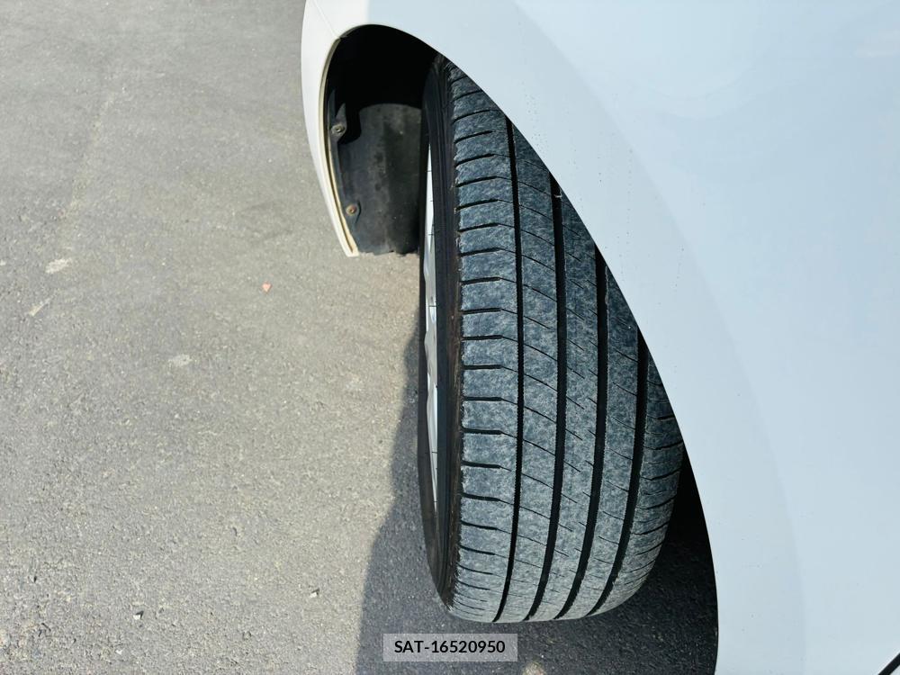 VolksWagen POLO 2011-06 7721546-31