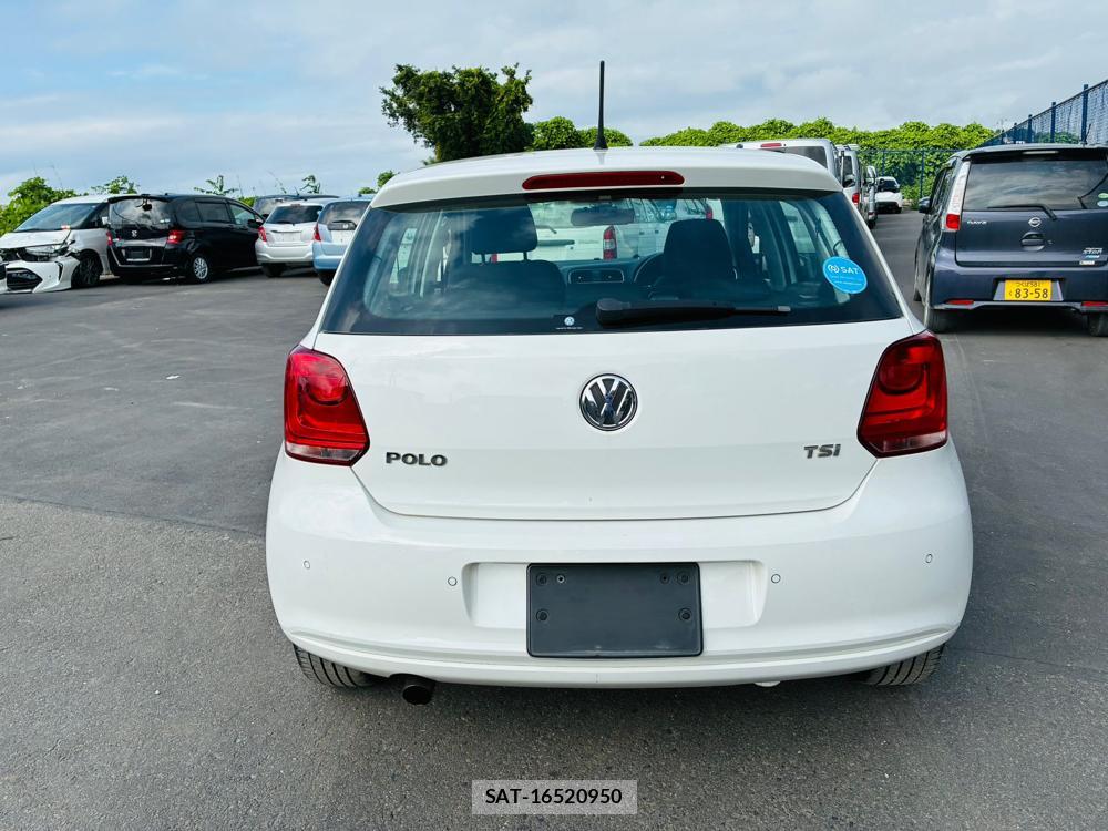 VolksWagen POLO 2011-06 7721546-3