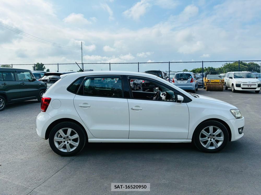 VolksWagen POLO 2011-06 7721546-5
