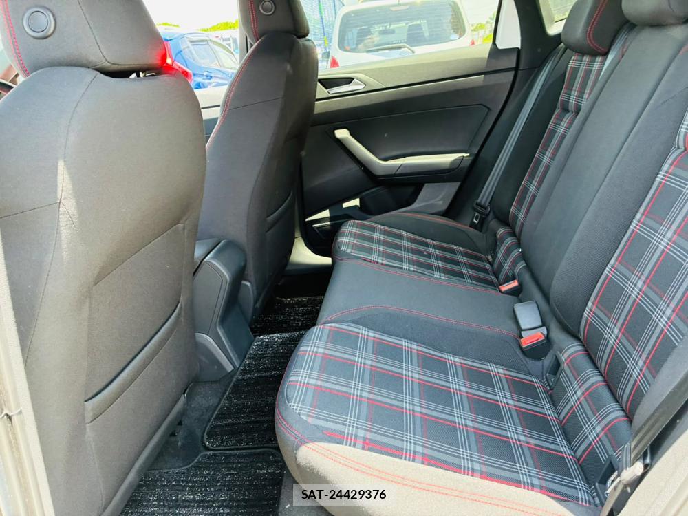VolksWagen POLO 2018-07 7892153-9