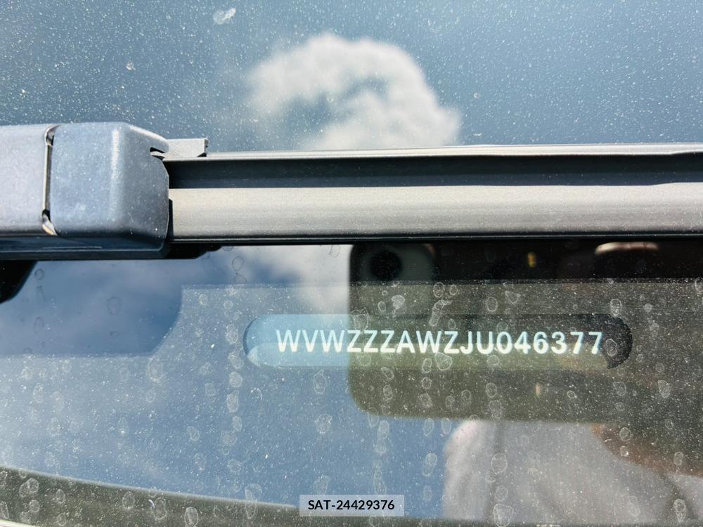 VolksWagen POLO 2018-07 7892153-38