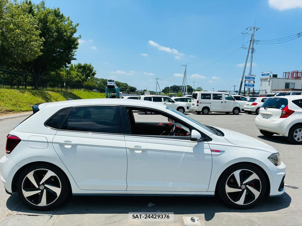 VolksWagen POLO 2018-07 7892153-5