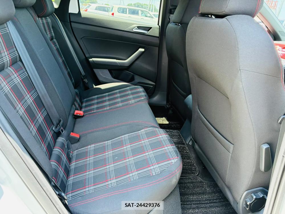 VolksWagen POLO 2018-07 7892153-8