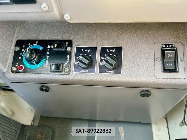 Hino PONCHO 2010-09 6305887-16