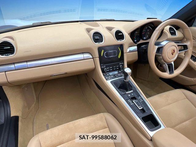 Porsche 718 Boxster 2016-08 1474245-1