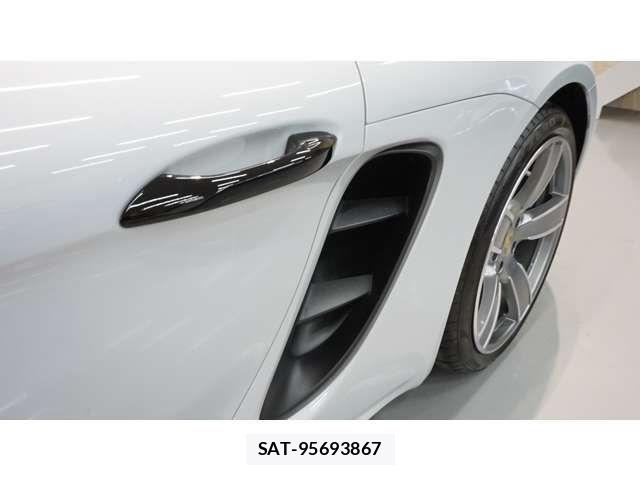 Porsche 718 Boxster 2024-06 3016007-9
