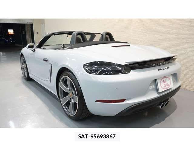 Porsche 718 Boxster 2024-06 3016007-15