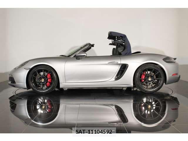 Porsche 718 Boxster 2021-03 6016015-17