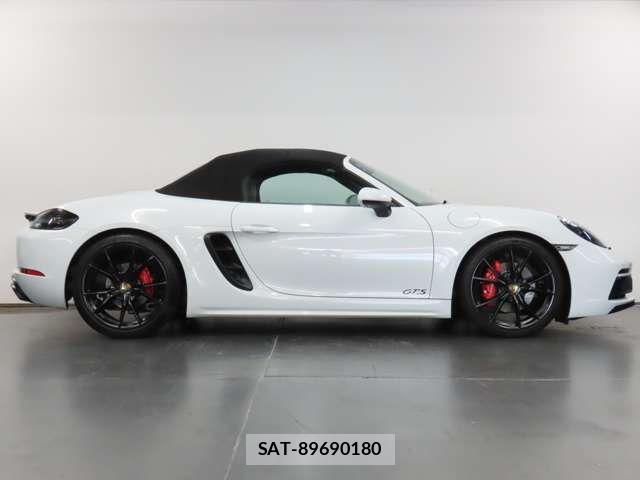 Porsche 718 Boxster 2019-06 7223529-3