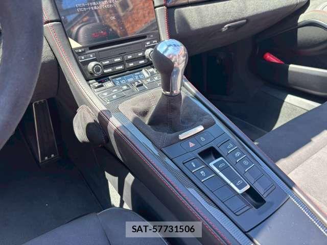 Porsche 718 Boxster 2024-03 7251910-11