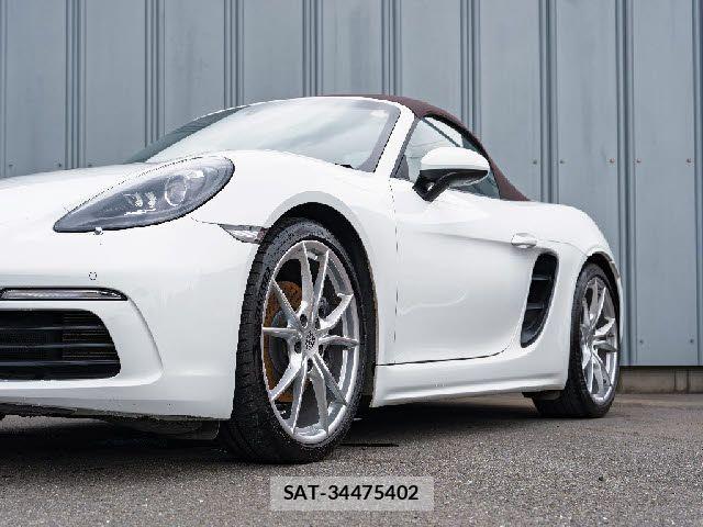 Porsche 718 Boxster 2017-12 7878768-10