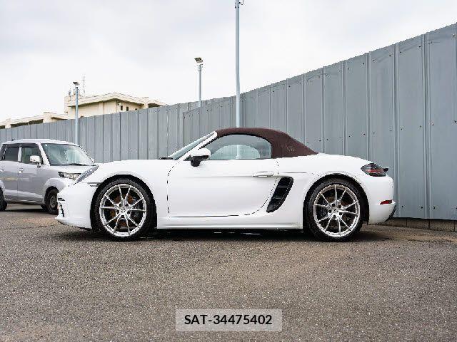 Porsche 718 Boxster 2017-12 7878768-26