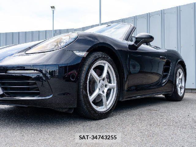 Porsche 718 Boxster 2017-03 8075116-10