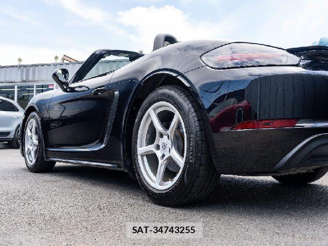 Porsche 718 Boxster 2017-03 8075116-12