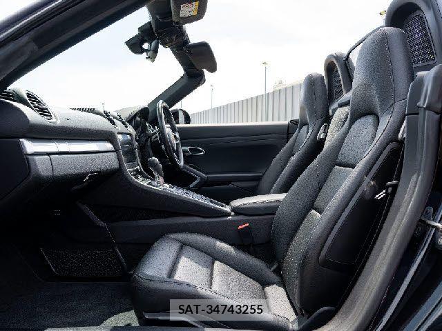 Porsche 718 Boxster 2017-03 8075116-13