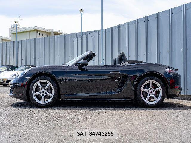 Porsche 718 Boxster 2017-03 8075116-26
