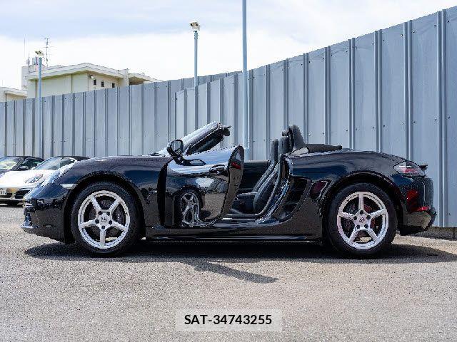 Porsche 718 Boxster 2017-03 8075116-27