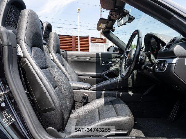 Porsche 718 Boxster 2017-03 8075116-3