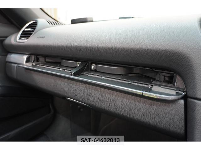 Porsche 718 Boxster 2017-01 8246331-23