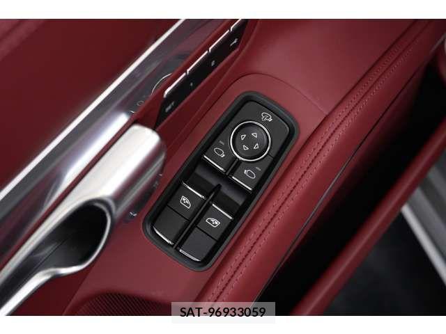 Porsche 718 Boxster 2025-02 8337381-10