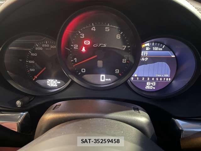 Porsche 718 Boxster 2023-06 8745193-13