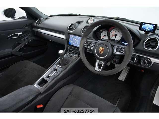 Porsche 718 Boxster 2021-01 8850347-1