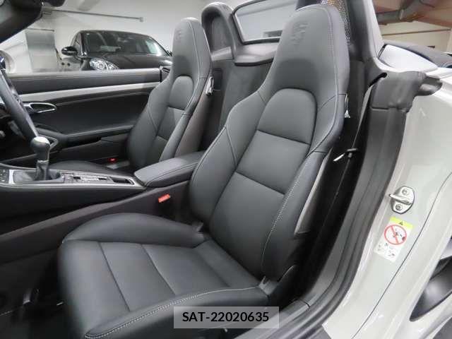Porsche 718 Boxster 2024-10 8881549-19