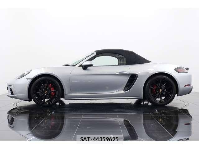 Porsche 718 Boxster 2017-03 8686280-1