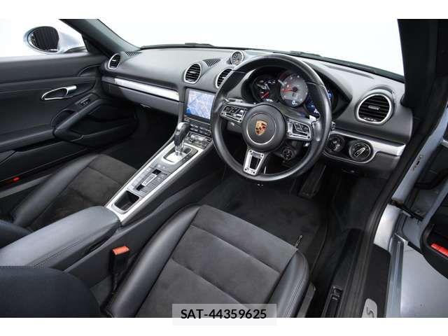 Porsche 718 Boxster 2017-03 8686280-5