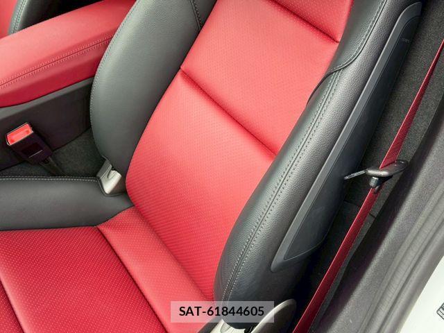 Porsche 718 Cayman 2024-03 1042641-19