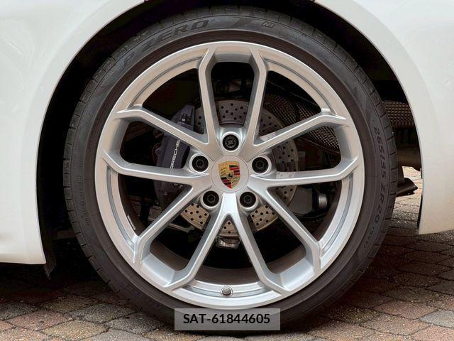 Porsche 718 Cayman 2024-03 1042641-26