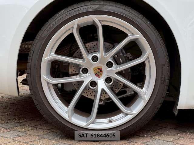 Porsche 718 Cayman 2024-03 1042641-27