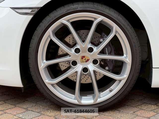 Porsche 718 Cayman 2024-03 1042641-29