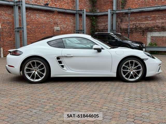 Porsche 718 Cayman 2024-03 1042641-6