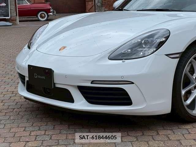 Porsche 718 Cayman 2024-03 1042641-8