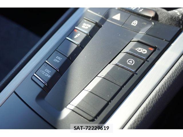 Porsche 718 Cayman 2020-12 2352575-28