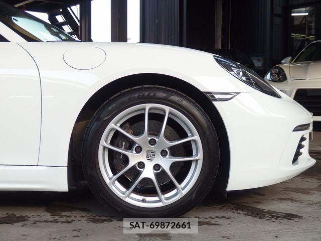 Porsche 718 Cayman 2017-01 6016018-10