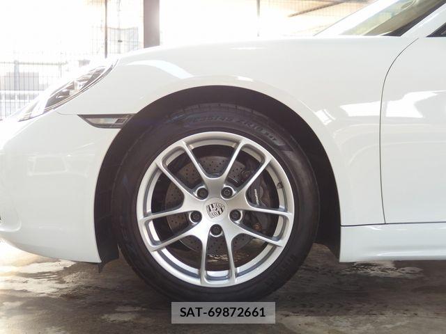 Porsche 718 Cayman 2017-01 6016018-12