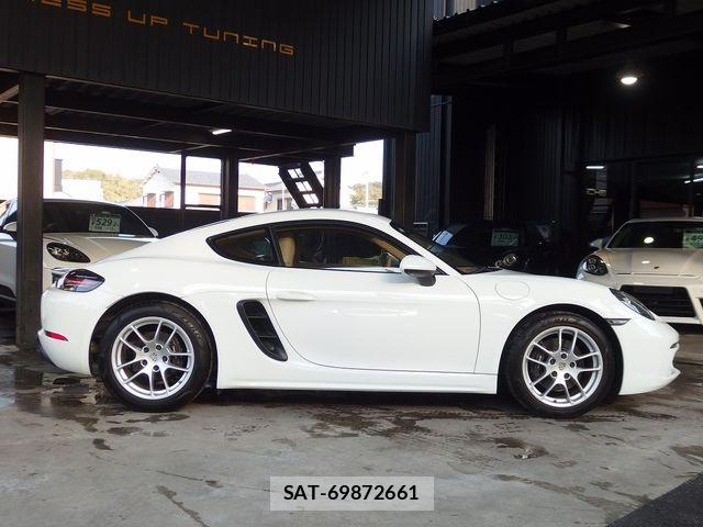 Porsche 718 Cayman 2017-01 6016018-5