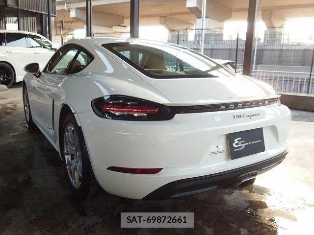Porsche 718 Cayman 2017-01 6016018-7