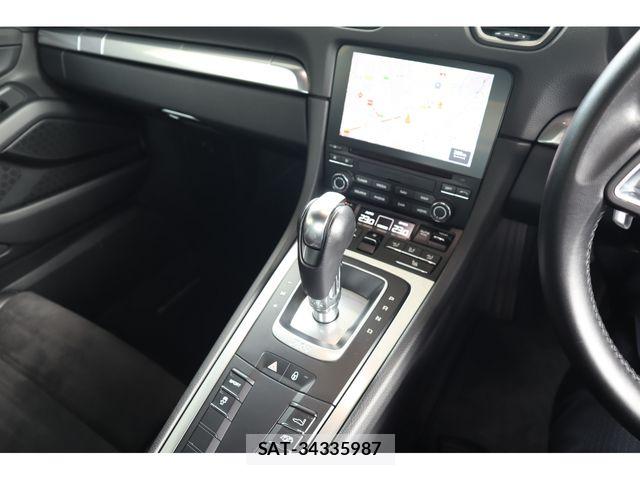 Porsche 718 Cayman 2019-06 6673138-10