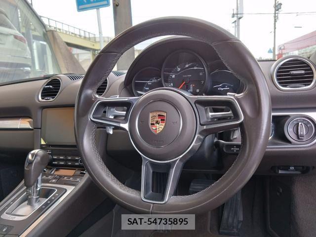 Porsche 718 Cayman 2017-02 6791409-10
