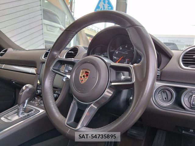 Porsche 718 Cayman 2017-02 6791409-11