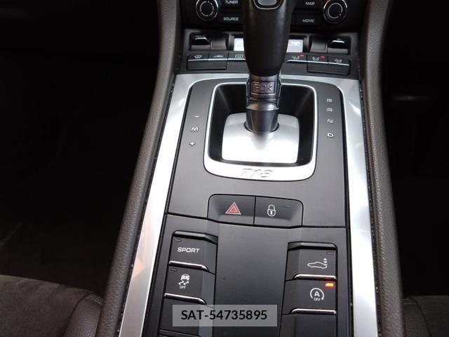 Porsche 718 Cayman 2017-02 6791409-16