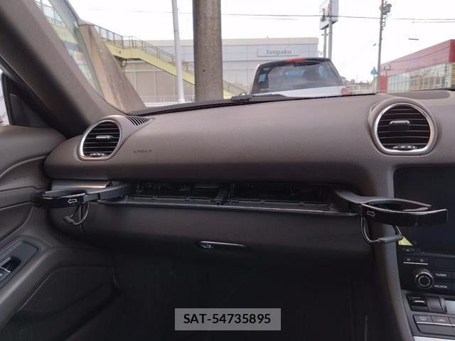 Porsche 718 Cayman 2017-02 6791409-17