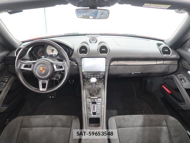 Porsche 718 Cayman 2018-11 7272700-18