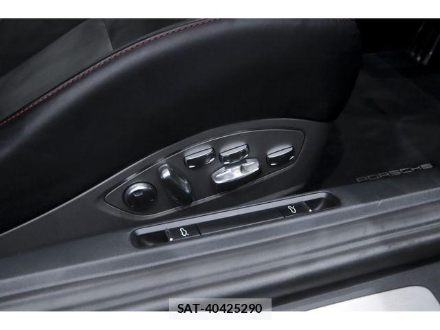 Porsche 718 Cayman 2021-04 7456760-10