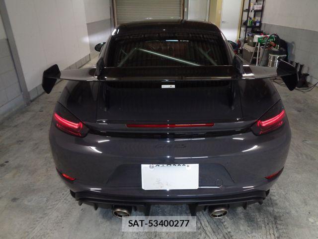 Porsche 718 Cayman 2024-02 7456759-18
