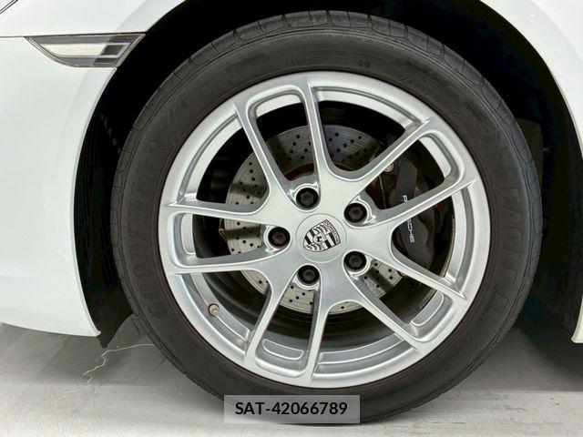 Porsche 718 Cayman 2019-10 7619180-16